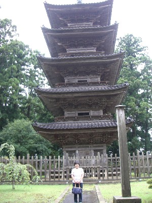 森なか母さんと五重塔